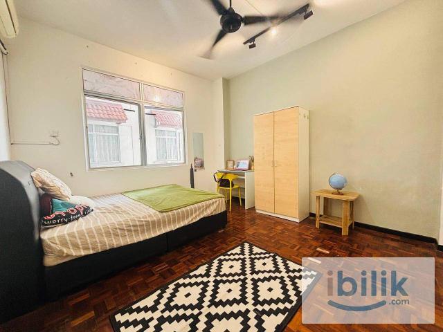 Room for rent in Country Heights Damansara, Kuala Lumpur