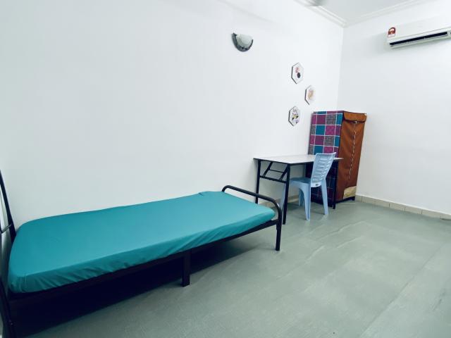 Room for rent in Petaling, Damansara Damai