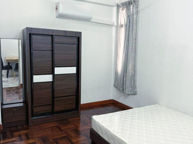 Room for rent in Petaling, Damansara Damai