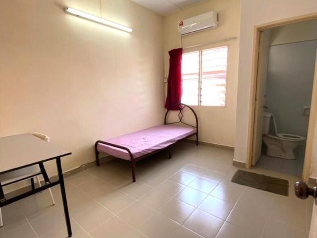 Room for rent in Petaling, Damansara Damai