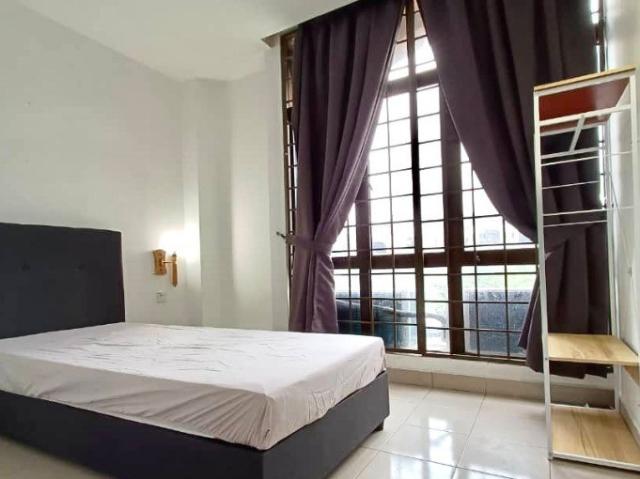 Room for rent in Petaling, Alam Impian