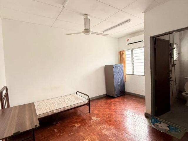 Room for rent in Petaling, Subang Jaya
