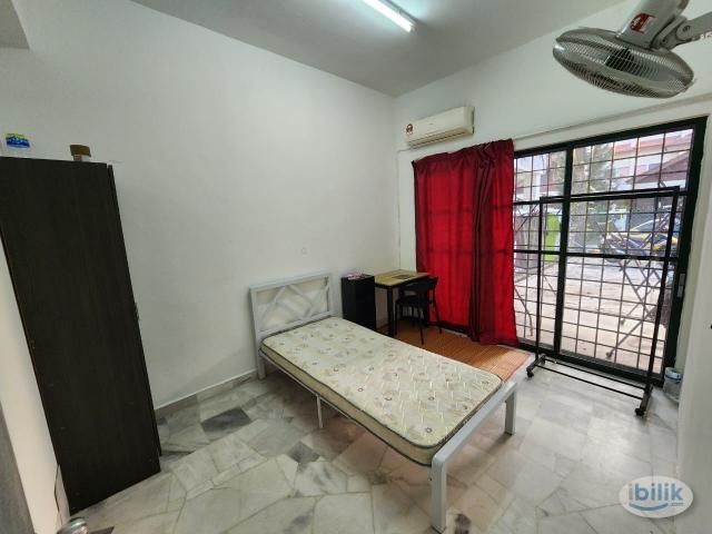 Room for rent in Petaling, Damansara Damai