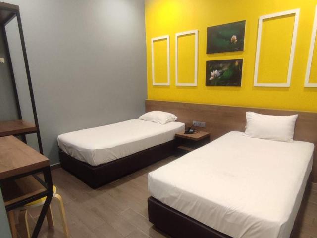 Room for rent in Country Heights Damansara, Kuala Lumpur