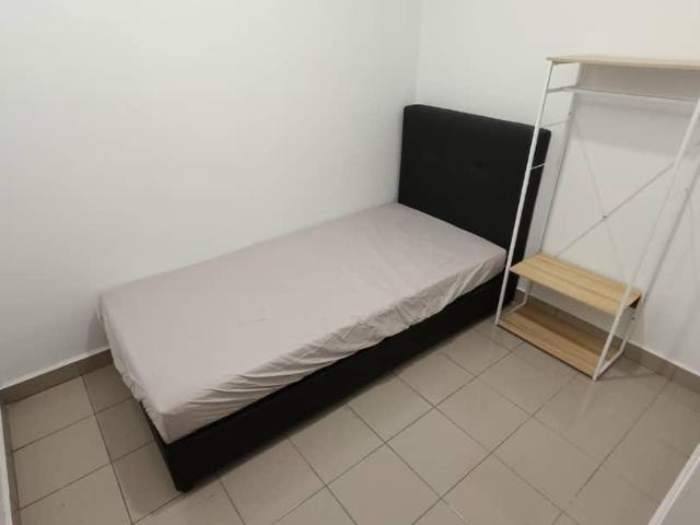 Room for rent in Petaling, Alam Impian