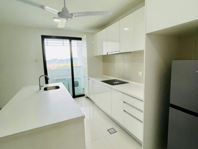 Room for rent in Petaling, Alam Impian