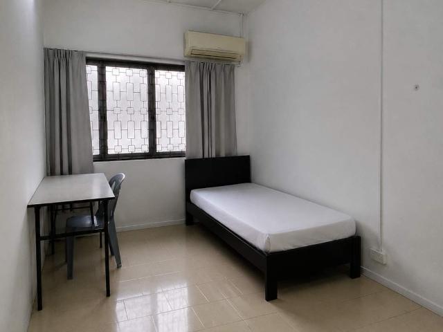 Room for rent in Petaling, Damansara Damai