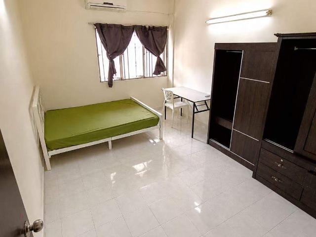Room for rent in PJU 6, Petaling Jaya