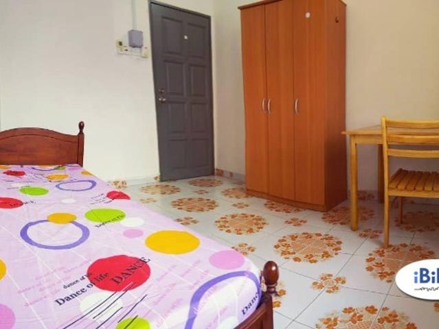 Room for rent in Petaling, Damansara Damai