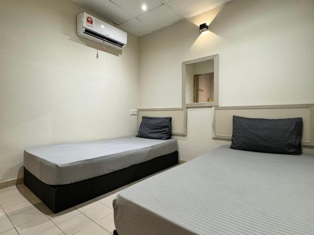 Room for rent in Petaling, Damansara Damai