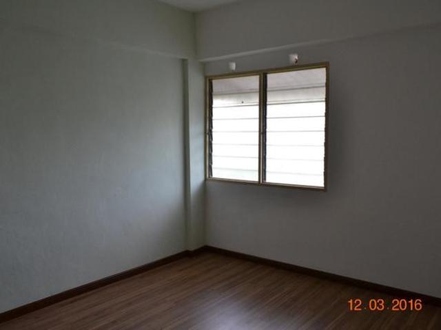 Apartment for sale in Barat Daya, George Town