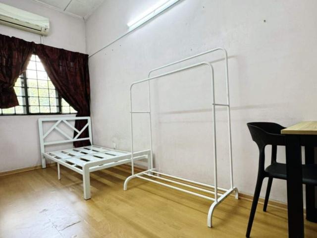 Room for rent in Petaling, Damansara Damai