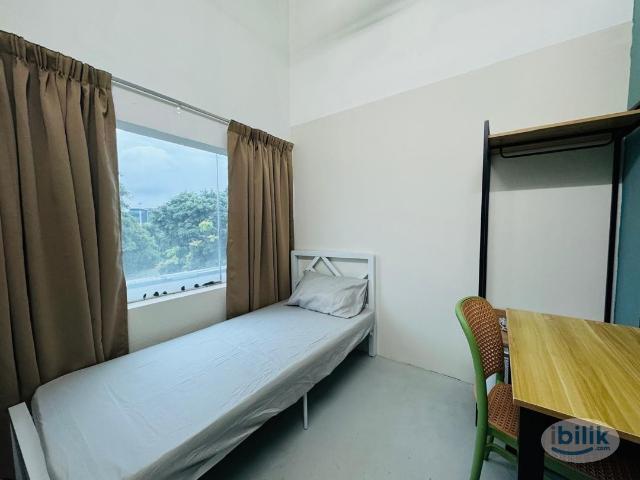 Room for rent in Petaling, Alam Impian