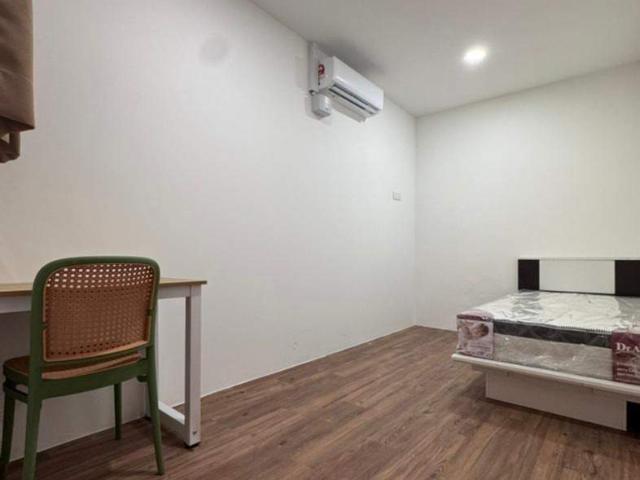 Room for rent in Petaling, Alam Impian