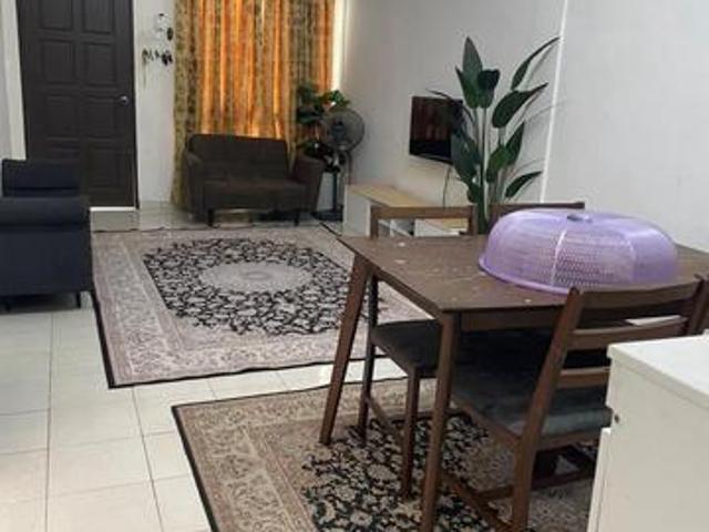 Terraced House for sale in Sik