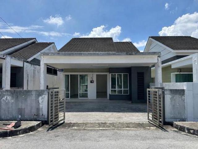 Bungalow for sale in Wellesley, Penang