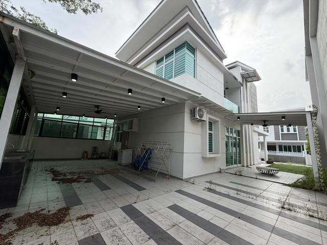 Bungalow for sale in Wellesley, Penang
