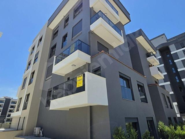 Gaziemir, İzmir içerisinde satılık mülk