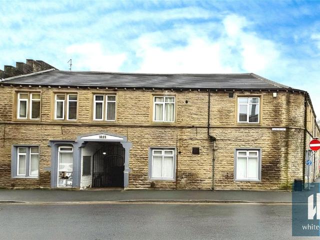 House for rent in Huddersfield, West Yorkshire