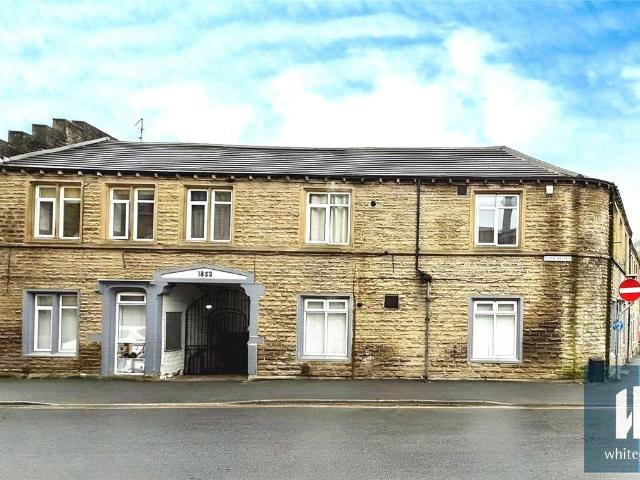House for rent in Huddersfield, West Yorkshire