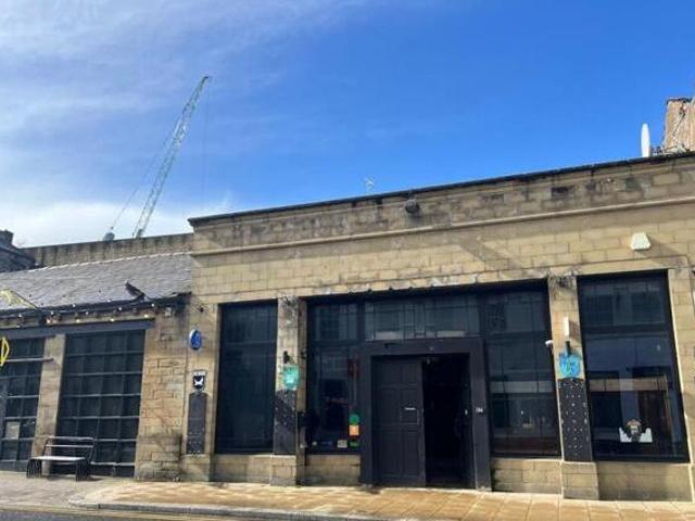 House for sale in Huddersfield, West Yorkshire