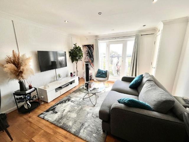 Apartment for rent in Alton Barnes, Essex