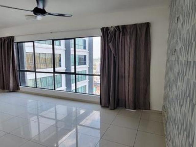 Serviced Residence for sale in Seri Kembangan, Majlis Bandaraya Subang Jaya