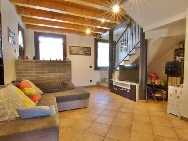 Villa Indipendente in vendita a Zevio, Veneto