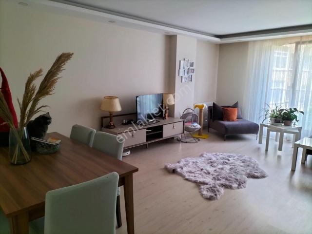 Zeytinburnu, Yenidoğan Mahallesi içerisinde satılık Daire