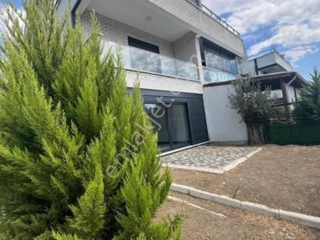 Edremit, Balikesir içerisinde satılık Villa