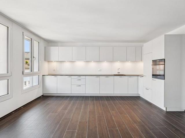 Apartment mieten in Einigen, Zürich