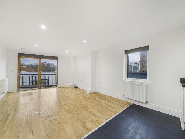 Apartment for rent in London Borough of Lewisham, Blackheath