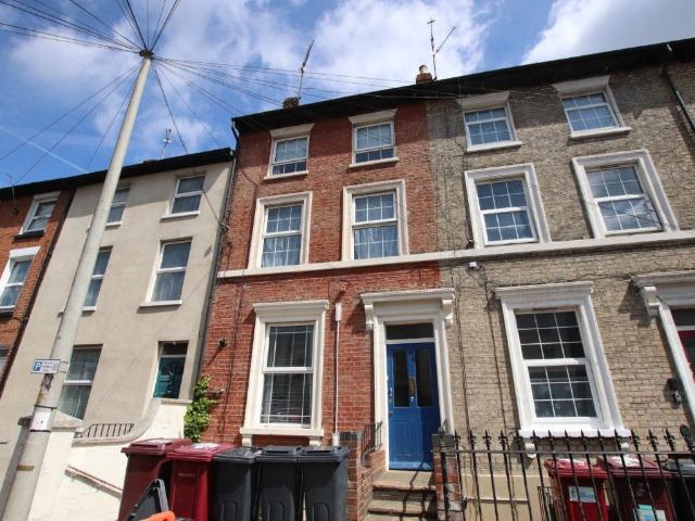 Apartment for rent in Reading