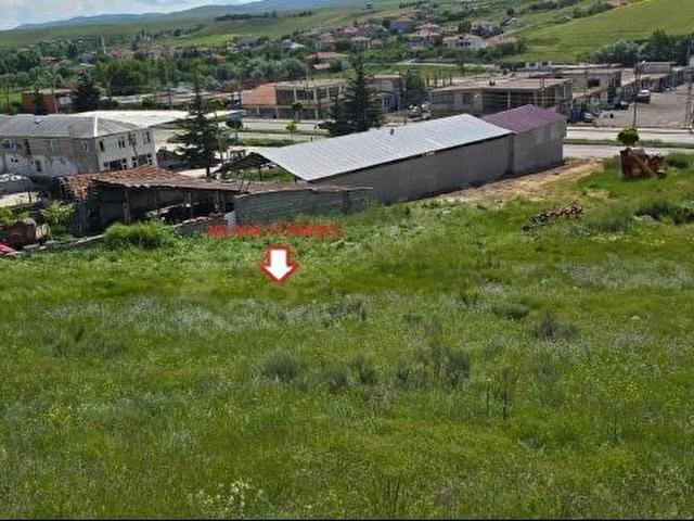 Hürriyet Mahallesi, Sarıkaya içerisinde satılık Arsa