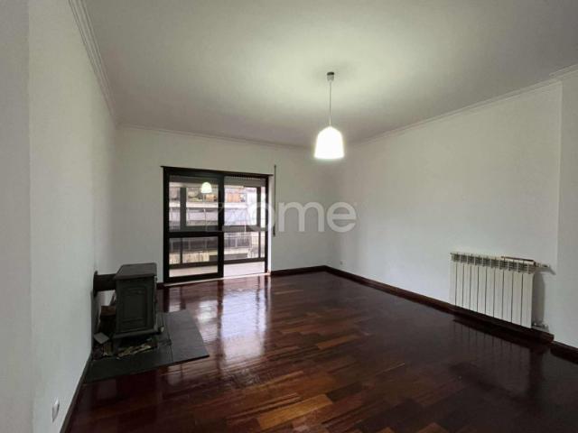 Apartamento alugar em Urbanização Vale da Cabrita, Leiria