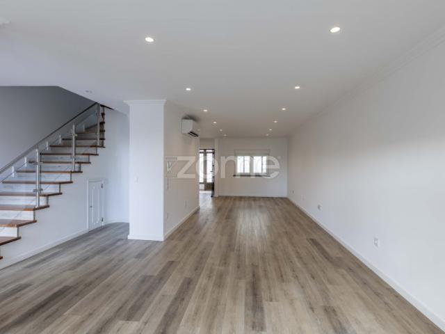 Casa alugar em Santo Amaro de Oeiras, Oeiras