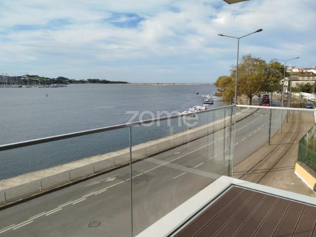 Apartamento alugar em Porto, Lordelo Do Ouro