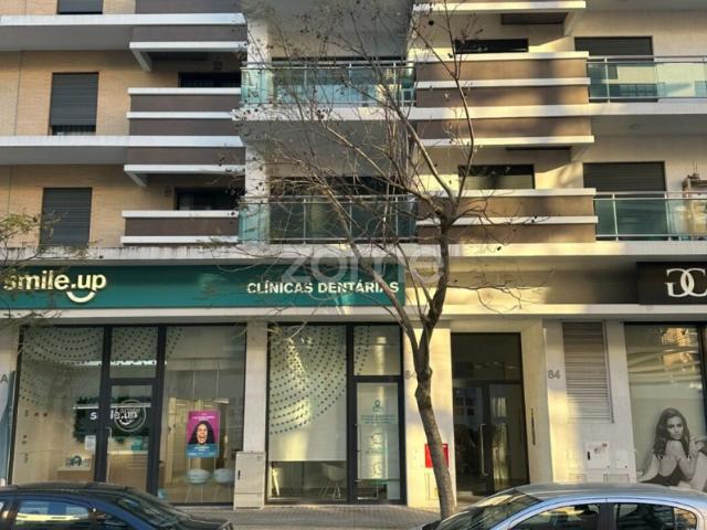 Apartamento alugar em Santiago Dos Velhos, Lisboa