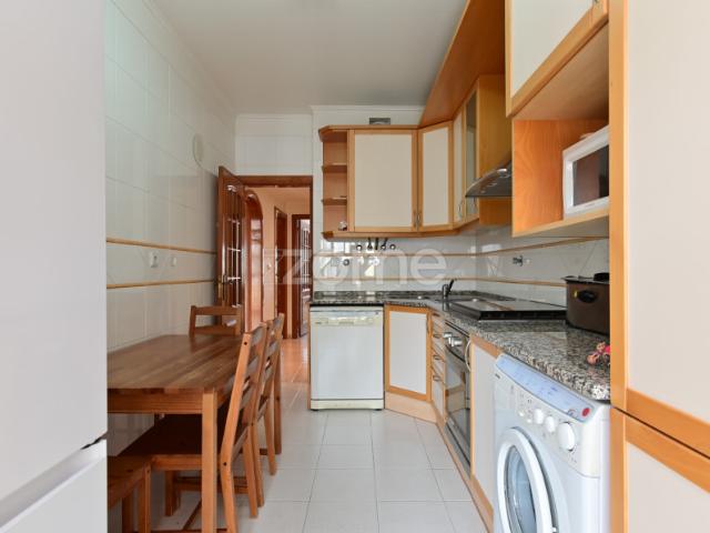 Apartamento alugar em Alto do Mação, Cascais