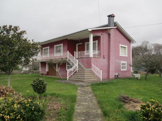 Casa en venta en Begonte