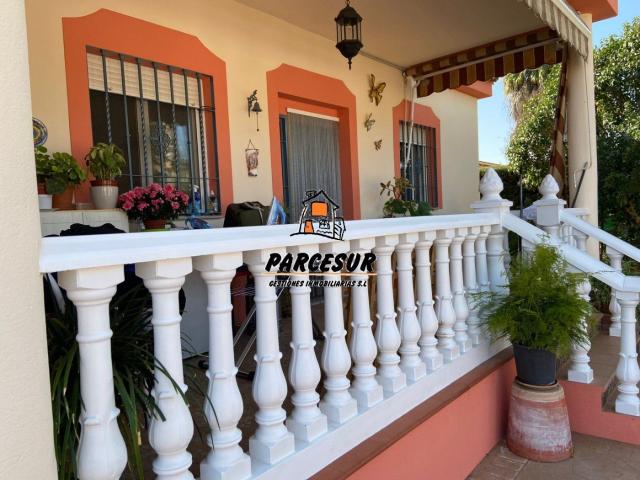 Chalet en venta en Almodóvar Del Río, Andalucía