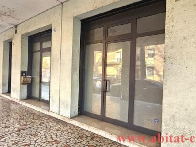 Ufficio in vendita a Cremona, Lombardia