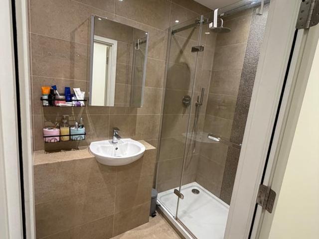 Apartment for rent in Mile End, Greater London