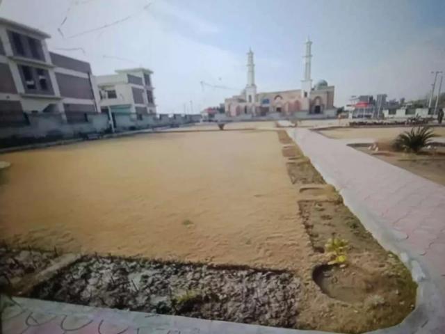 Land for sale in Peshawar, North West Frontier Province