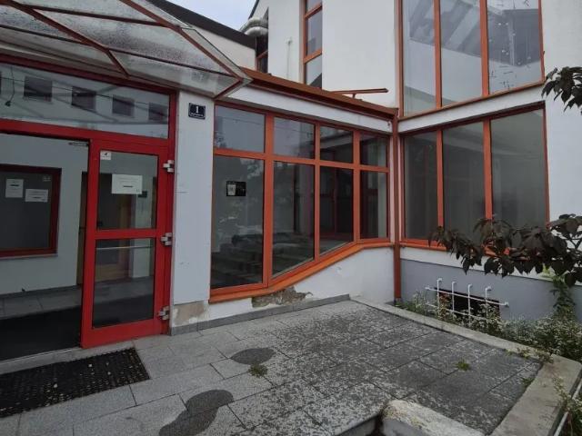 Gewerbe kaufen in Schwadorf, Niederösterreich