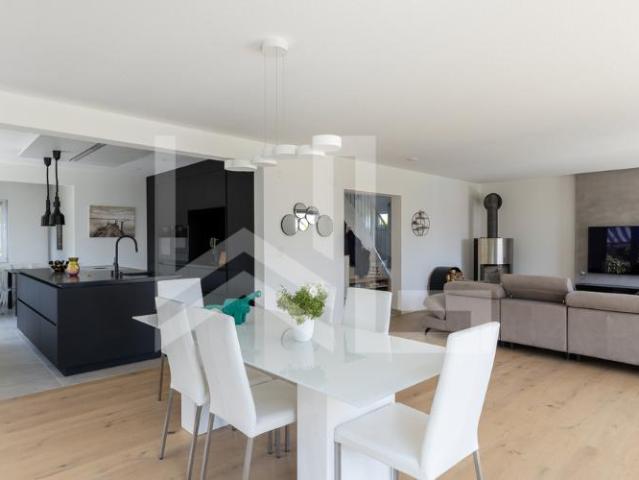 Haus mieten in Givrins, Waadt