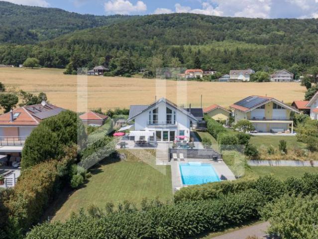 Haus kaufen in Givrins, Waadt