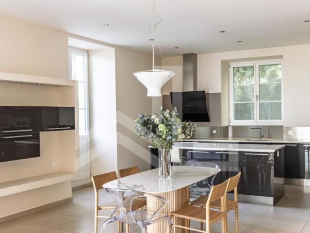 Haus kaufen in Chéserex, Waadt