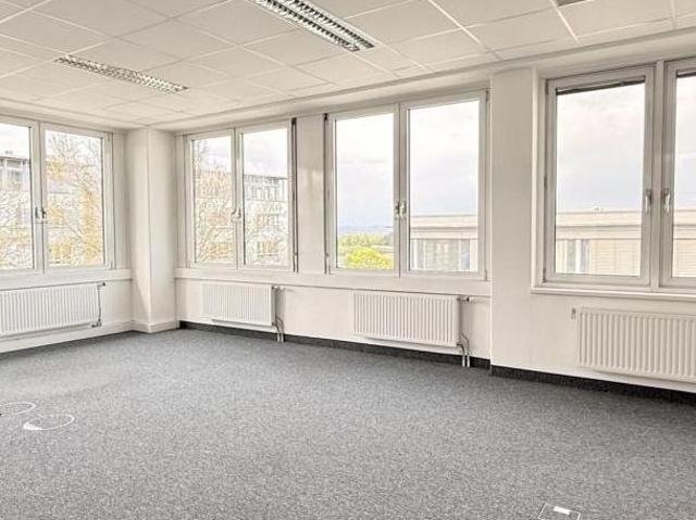 Gewerbe mieten in Schwechat, Niederösterreich