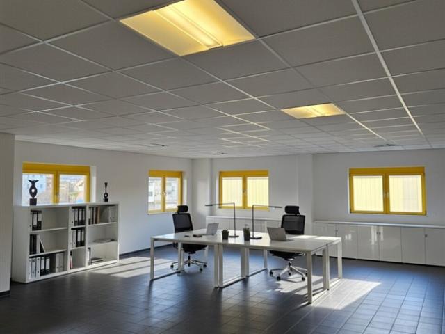 Büro mieten in Chavornay, Waadt